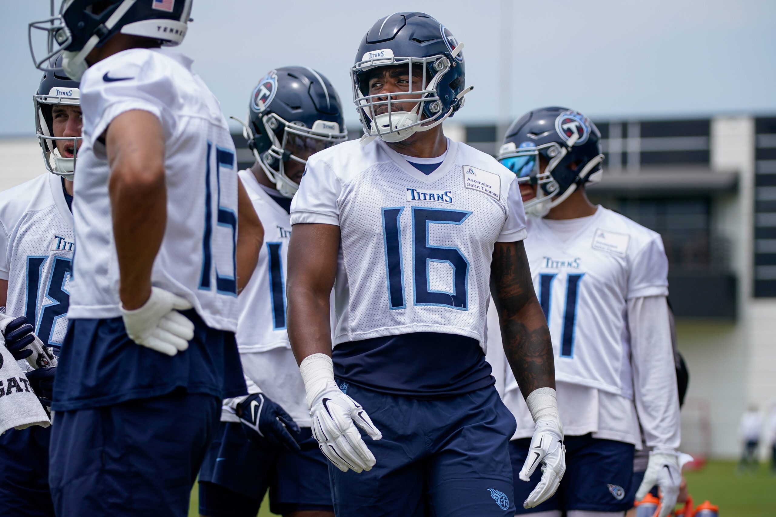 Treylon Burks looks confident, faster at OTAs - Hawg Country