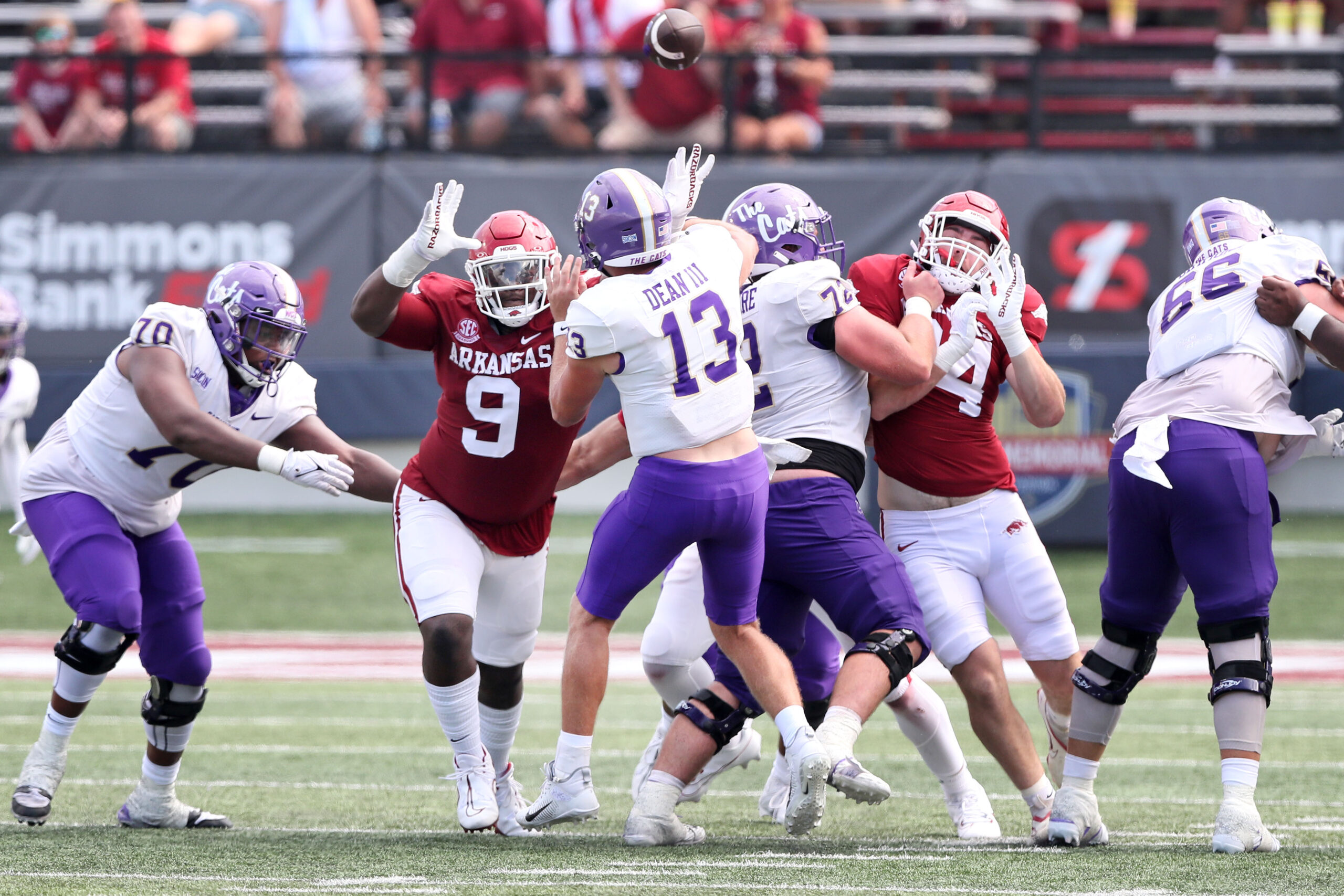 Watch: Georgia DL Jalen Carter blocks 3 Razorbacks